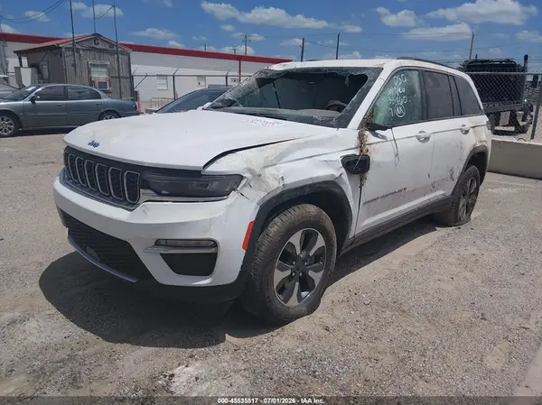 1C4RJYB66RC133460 2024 JEEP GRAND CHEROKEE - Image 2