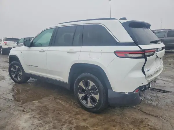 1C4RJYB66S8651951 2025 JEEP GRAND CHEROKEE - Image 2