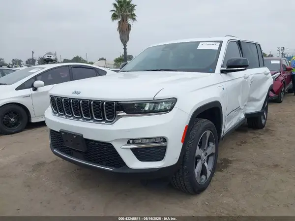 1C4RJYB67N8761928 2022 JEEP GRAND CHEROKEE - Image 2
