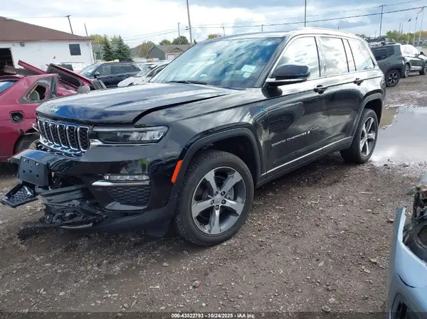 1C4RJYB67P8788954 2023 JEEP GRAND CHEROKEE - Image 2
