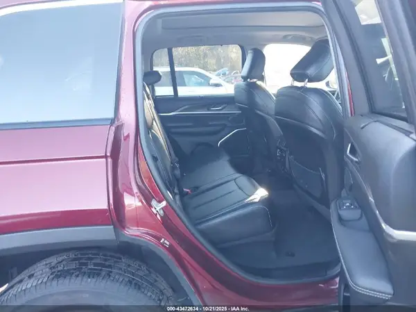 1C4RJYB67P8789263 2023 JEEP GRAND CHEROKEE - Image 8