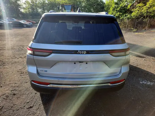 2023 JEEP GRAND CHEROKEE auction photo 6