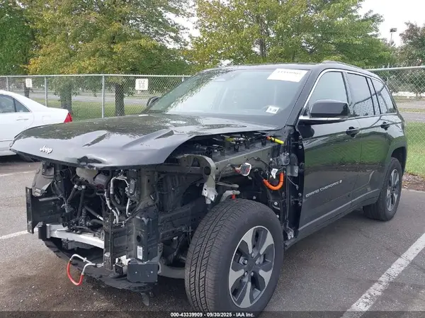 1C4RJYB67PC624035 2023 JEEP GRAND CHEROKEE - Image 2