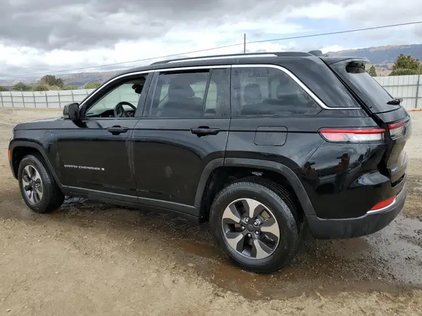 1C4RJYB67PC624360 2023 JEEP GRAND CHEROKEE - Image 2