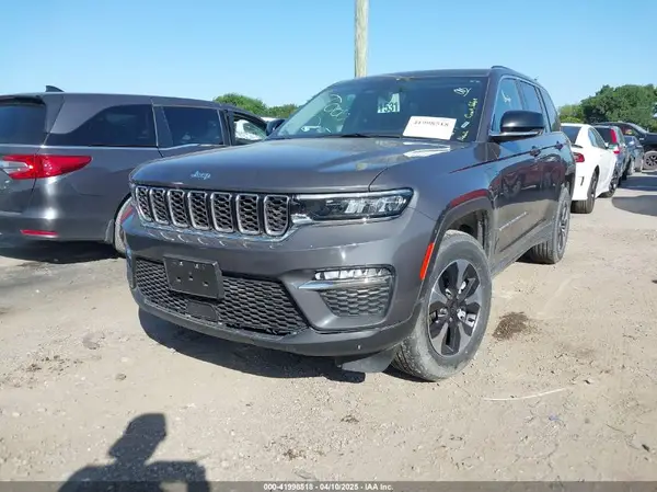 1C4RJYB67PC649081 2023 JEEP GRAND CHEROKEE - Image 2