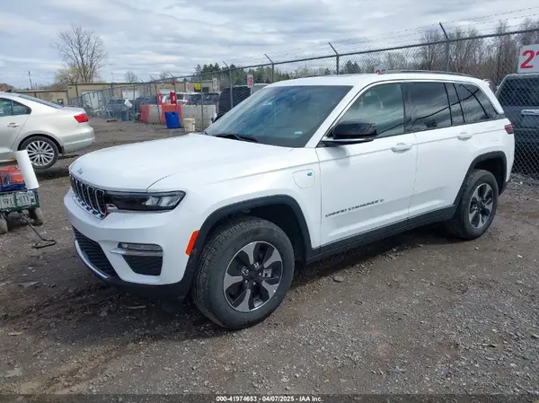 1C4RJYB67R8518531 2024 JEEP GRAND CHEROKEE - Image 2