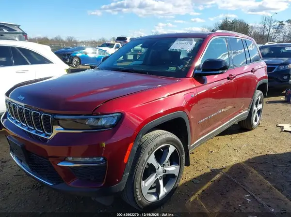 1C4RJYB67R8957471 2024 JEEP GRAND CHEROKEE - Image 2