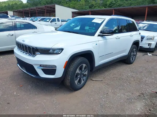 1C4RJYB67RC120412 2024 JEEP GRAND CHEROKEE - Image 2