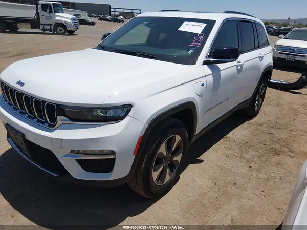 1C4RJYB67RC129675 2024 JEEP GRAND CHEROKEE - Image 2