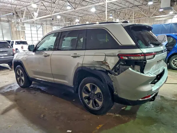 1C4RJYB67S8698910 2025 JEEP GRAND CHEROKEE - Image 2