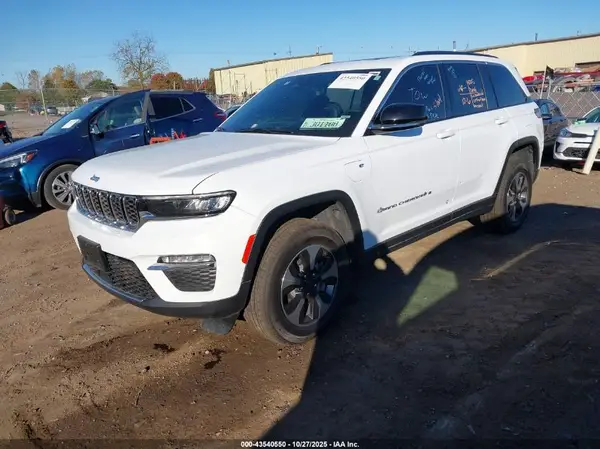 1C4RJYB67S8700171 2025 JEEP GRAND CHEROKEE - Image 2