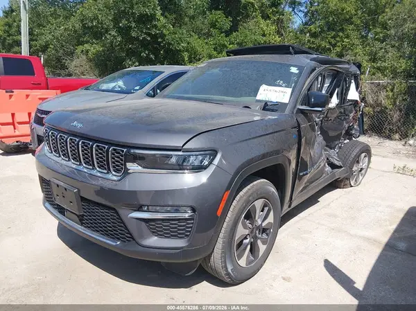 1C4RJYB67S8700431 2025 JEEP GRAND CHEROKEE - Image 2