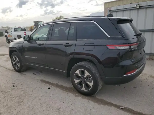 1C4RJYB68PC627493 2023 JEEP GRAND CHEROKEE - Image 2