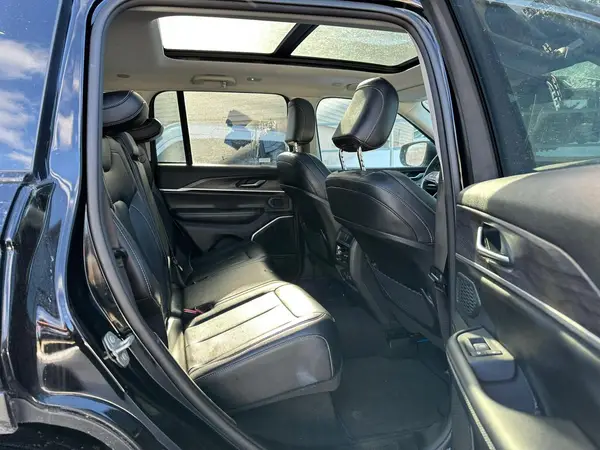 1C4RJYB68PC649512 2023 JEEP GRAND CHEROKEE - Image 8