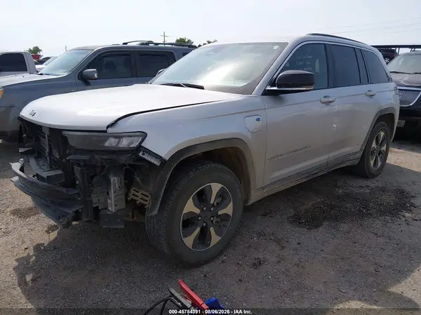 1C4RJYB68RC117079 2024 JEEP GRAND CHEROKEE - Image 2