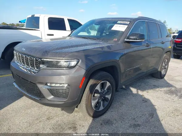 1C4RJYB68RC117647 2024 JEEP GRAND CHEROKEE - Image 2
