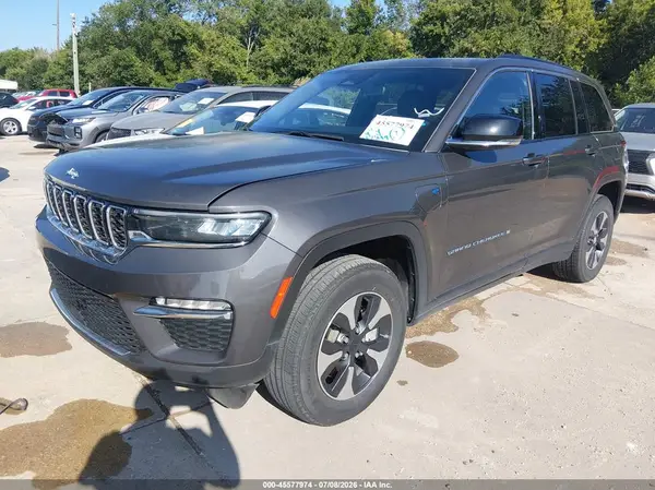1C4RJYB68RC145898 2024 JEEP GRAND CHEROKEE - Image 2
