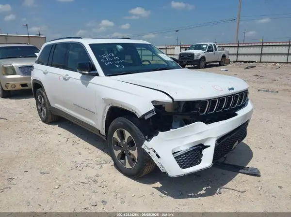 1C4RJYB68RC719643 2024 JEEP GRAND CHEROKEE - Image 1