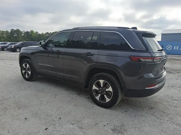 1C4RJYB69N8717011 2022 JEEP GRAND CHEROKEE - Image 2