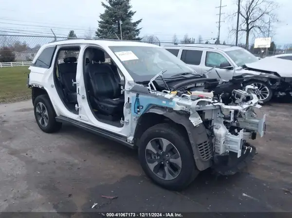 1C4RJYB69P8774893 2023 JEEP GRAND CHEROKEE - Image 1