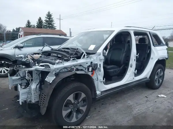 2023 JEEP GRAND CHEROKEE auction photo 6