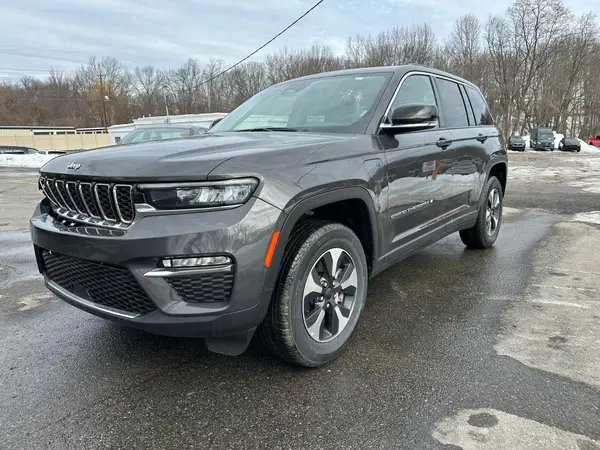 1C4RJYB69PC623565 2023 JEEP GRAND CHEROKEE - Image 1