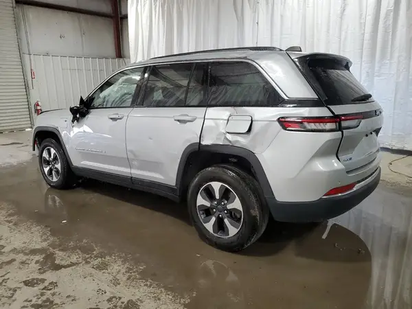 1C4RJYB69PC633402 2023 JEEP GRAND CHEROKEE - Image 2