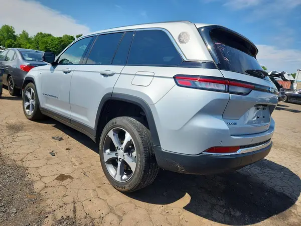 1C4RJYB69PC670837 2023 JEEP GRAND CHEROKEE - Image 2