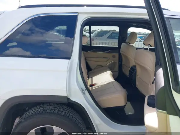1C4RJYB69R8520927 2024 JEEP GRAND CHEROKEE - Image 8