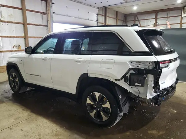 1C4RJYB69R8531801 2024 JEEP GRAND CHEROKEE - Image 2