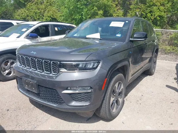 1C4RJYB69RC116328 2024 JEEP GRAND CHEROKEE - Image 2