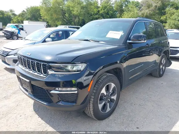 1C4RJYB69RC120122 2024 JEEP GRAND CHEROKEE - Image 2
