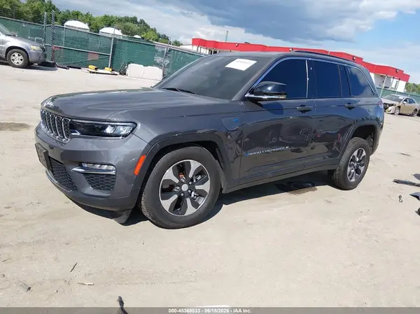 1C4RJYB69RC158756 2024 JEEP GRAND CHEROKEE - Image 2