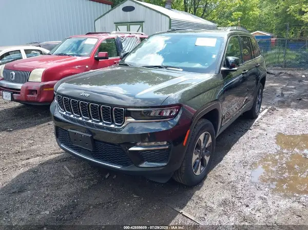 1C4RJYB69RC720896 2024 JEEP GRAND CHEROKEE - Image 2