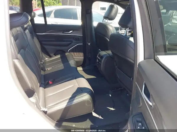 1C4RJYB69S8653631 2025 JEEP GRAND CHEROKEE - Image 8