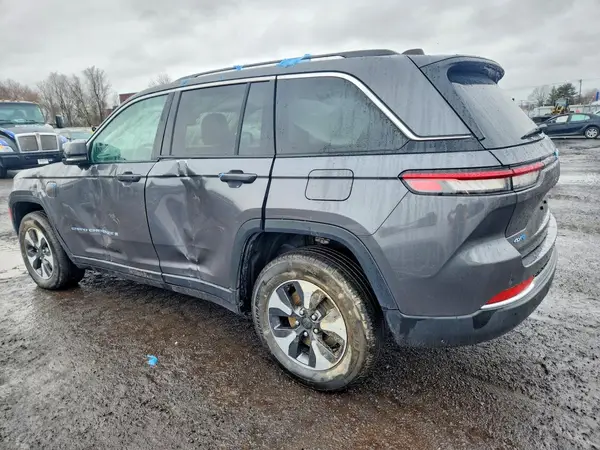 1C4RJYB6XP8787832 2023 JEEP GRAND CHEROKEE - Image 2