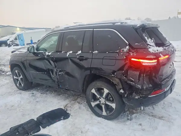 1C4RJYB6XP8794733 2023 JEEP GRAND CHEROKEE - Image 2