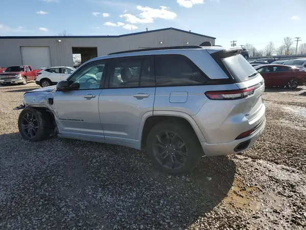 1C4RJYB6XP8905569 2023 JEEP GRAND CHEROKEE - Image 2
