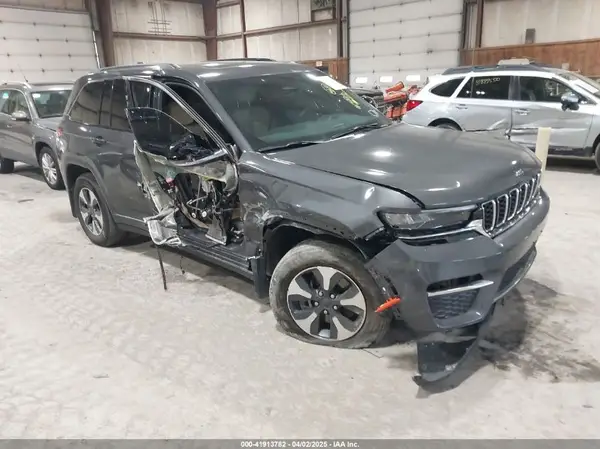 1C4RJYB6XPC664772 2023 JEEP GRAND CHEROKEE - Image 1