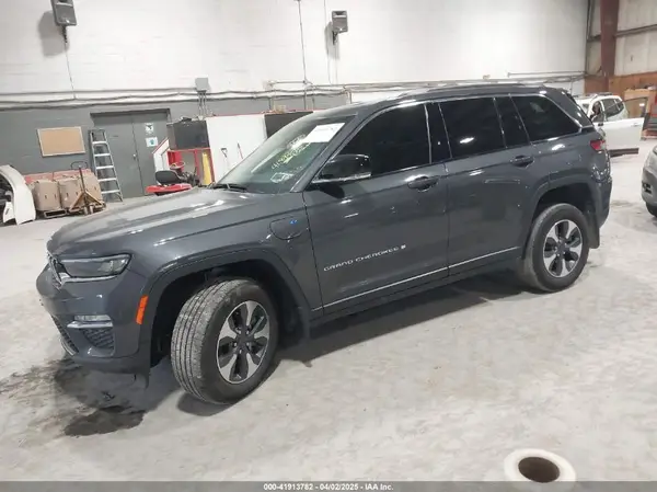 1C4RJYB6XPC664772 2023 JEEP GRAND CHEROKEE - Image 2
