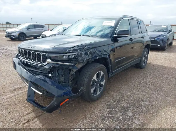 1C4RJYB6XR8515946 2024 JEEP GRAND CHEROKEE - Image 2