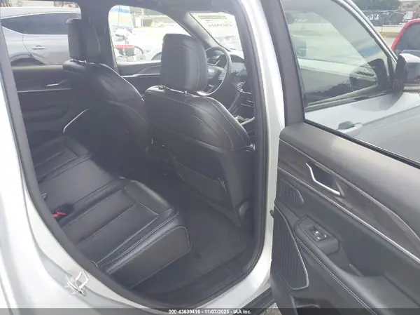 1C4RJYB6XRC115558 2024 JEEP GRAND CHEROKEE - Image 8