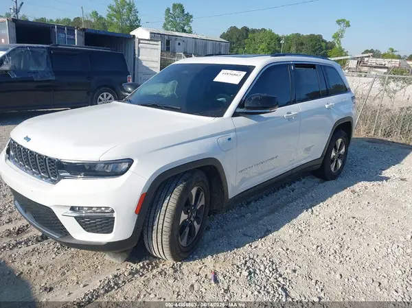 1C4RJYB6XRC684989 2024 JEEP GRAND CHEROKEE - Image 2