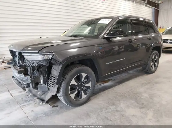 1C4RJYB6XRC710068 2024 JEEP GRAND CHEROKEE - Image 2