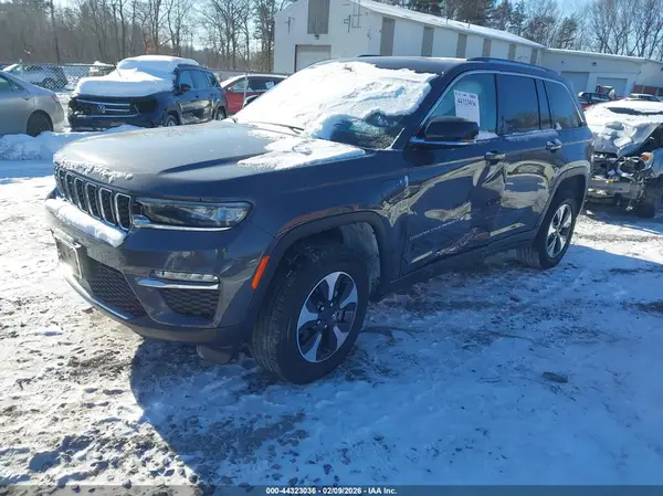 1C4RJYB6XRC713097 2024 JEEP GRAND CHEROKEE - Image 2