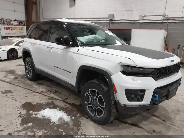 1C4RJYC65P8807631 2023 JEEP GRAND CHEROKEE - Image 1