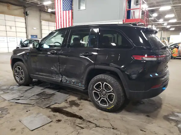 1C4RJYC68P8846228 2023 JEEP GRAND CHEROKEE - Image 2