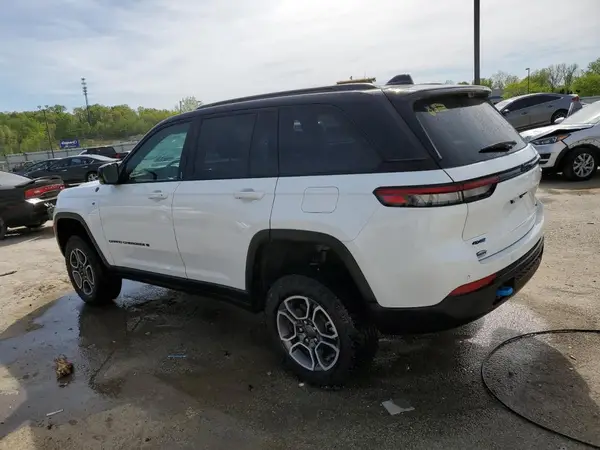 1C4RJYC68R8957445 2024 JEEP GRAND CHEROKEE - Image 2