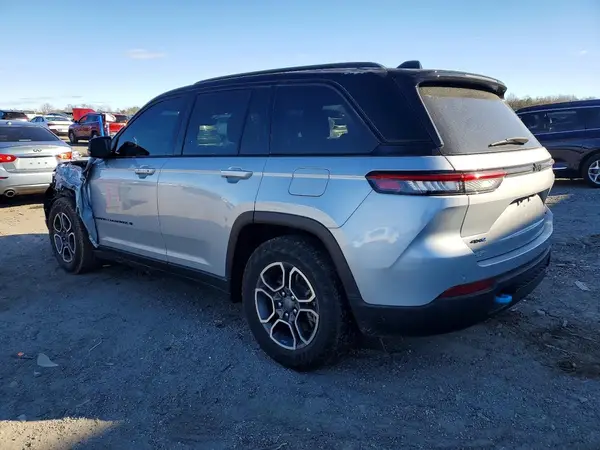 1C4RJYC6XP8784797 2023 JEEP GRAND CHEROKEE - Image 2
