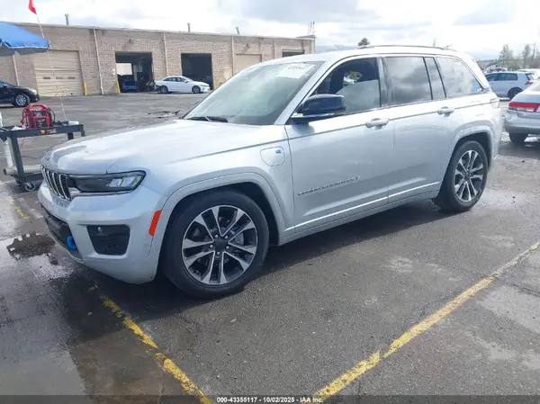 1C4RJYD60PC633771 2023 JEEP GRAND CHEROKEE - Image 2